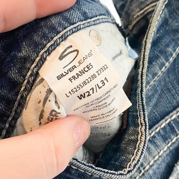 Silver Jeans, distressed jeans, flare bottom jeans, medium wash distressed jeans - Picture 9 of 12